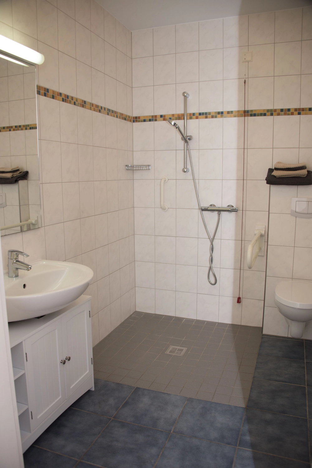 Verpleegster met een oude man