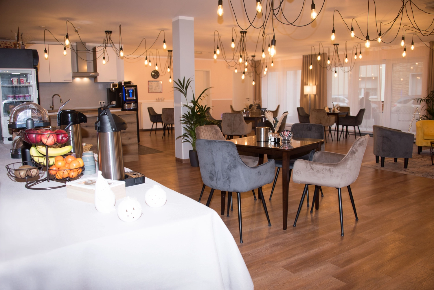 Verpleegster met een oude man